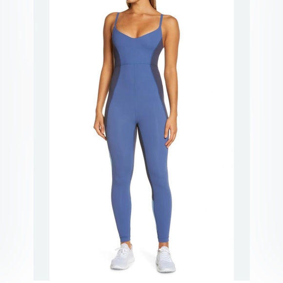 Outdoor Voices Zoom Full Length Bodysuit Dark Sky/Morning Blue Size Medium - Picture 1 of 7